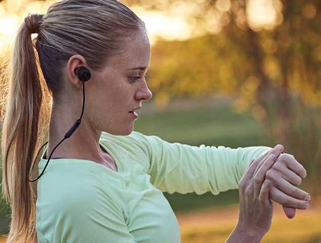 אוזניות אלחוטיות בטכנולוגי BlueTooth בעיצוב אוזניות IN EAR