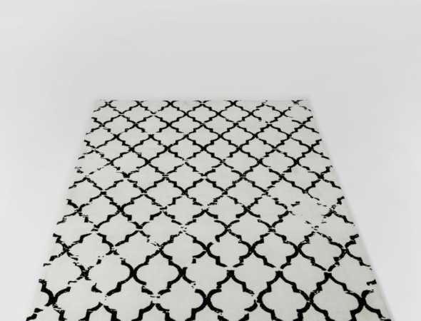 שטיח הקיים בגוונים שחור לבן/ שחור בז' העשוי ממיקרו פייבר, נעים למגע וקל לתחזוקה 