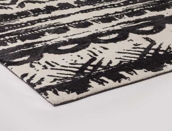 שטיח העשוי ממיקרו פייבר שטיח נעים למגע וקל לתחזוקה