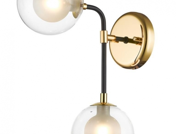 מנורת קיר העשויה מתכת בצבע זהב בשילוב אהילי זכוכית עגולים