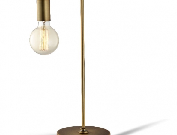 מנורת שולחן המעוצבת בסגנון תעשייתי, עשויה ממתכת בגוון מוזהב ונורה חשופה, ליצירת מראה מודרני ומלא סטייל.